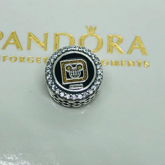 ✨🔥Disney Parks Pandora WDW Castle Black Gold Button Charm - Picture 2 of 3